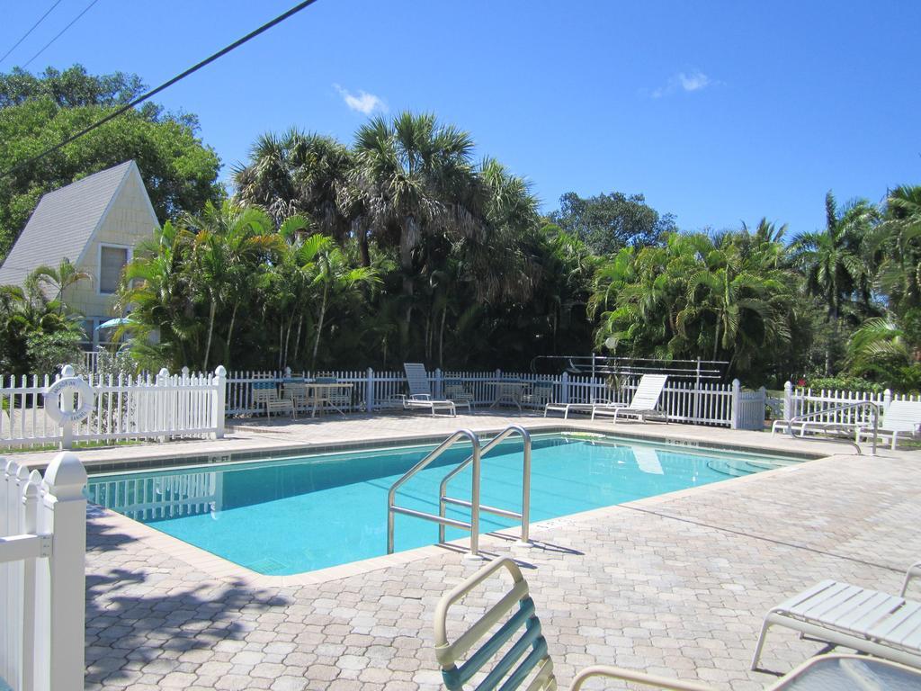 Anchor Inn And Cottages Sanibel Exterior photo